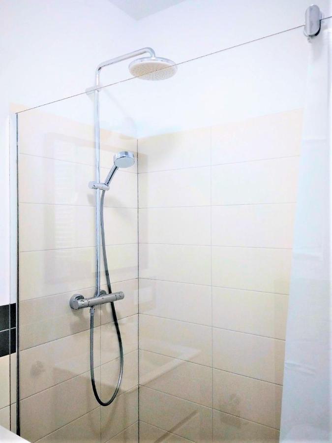 Bizapartments - Modern Flats With Parking Варшава Экстерьер фото