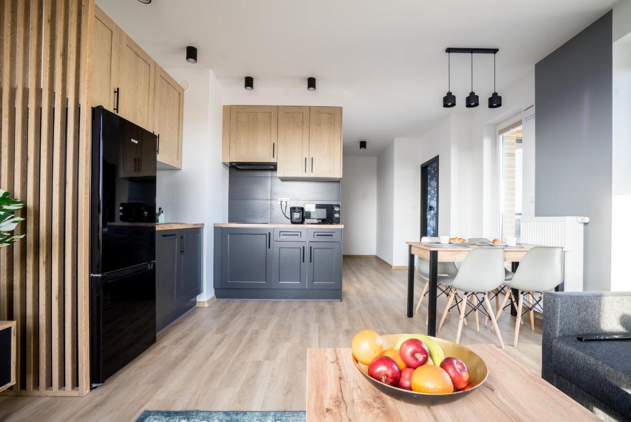 Bizapartments - Modern Flats With Parking Варшава Экстерьер фото