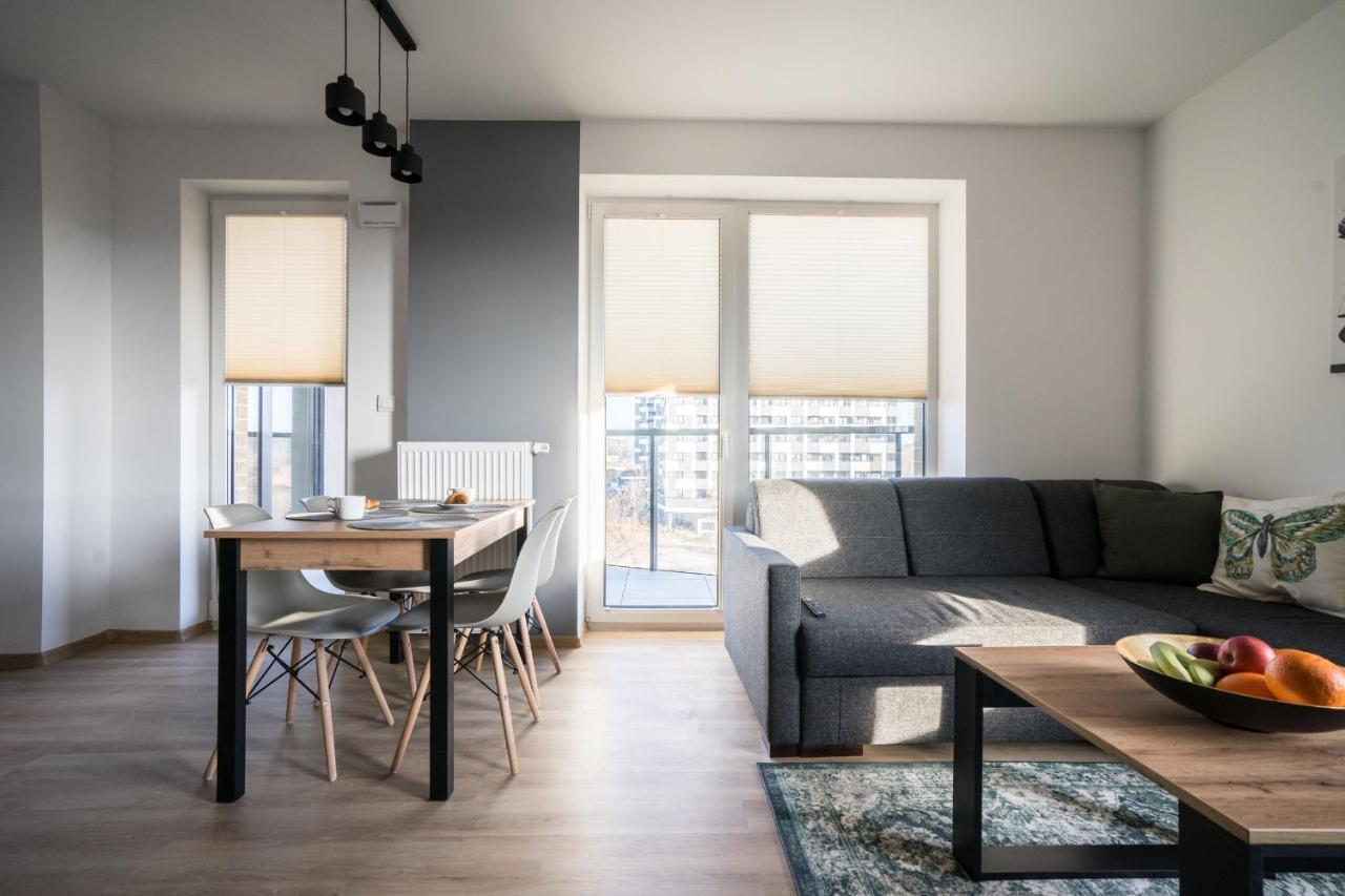Bizapartments - Modern Flats With Parking Варшава Экстерьер фото