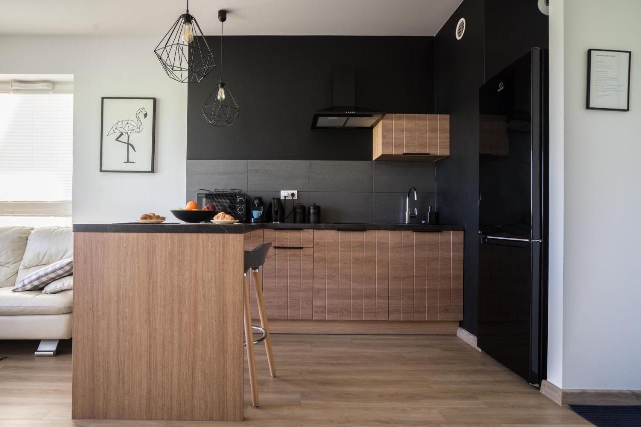 Bizapartments - Modern Flats With Parking Варшава Экстерьер фото