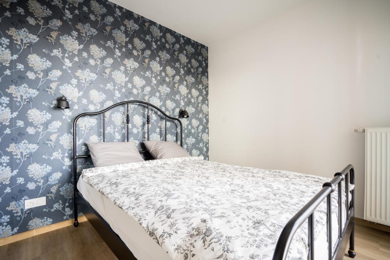 Bizapartments - Modern Flats With Parking Варшава Экстерьер фото