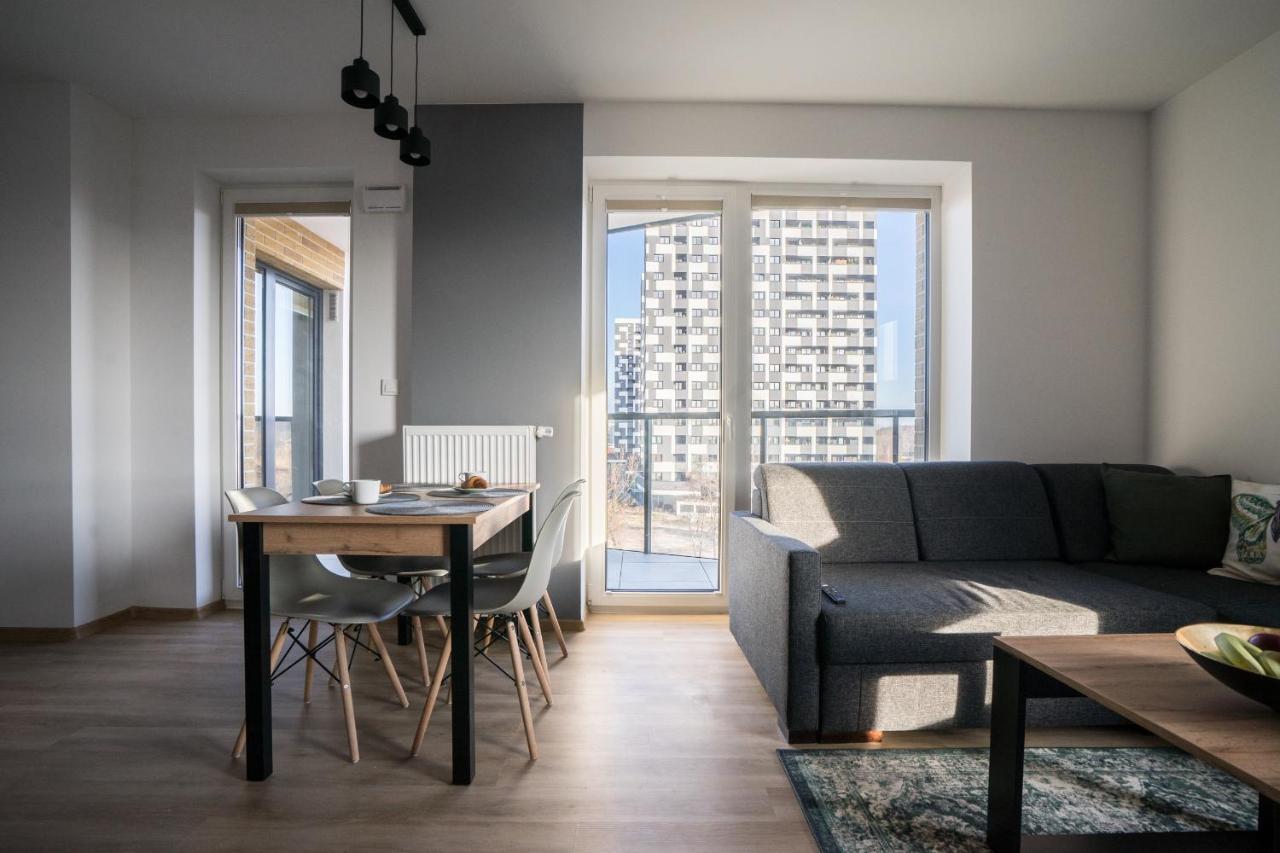 Bizapartments - Modern Flats With Parking Варшава Экстерьер фото